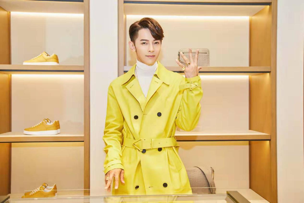 时尚流行的皮衣,时尚潮流真皮皮衣