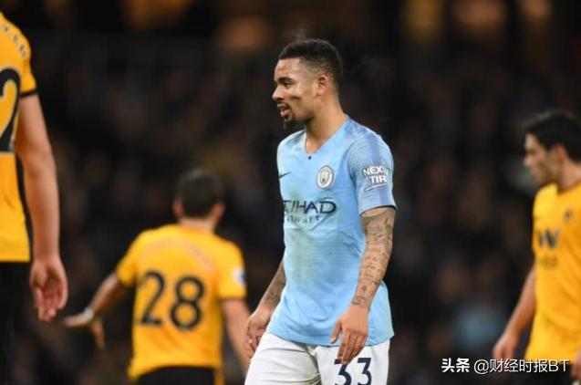 曼城圆月弯刀,曼城1-2狼队曼城阵容