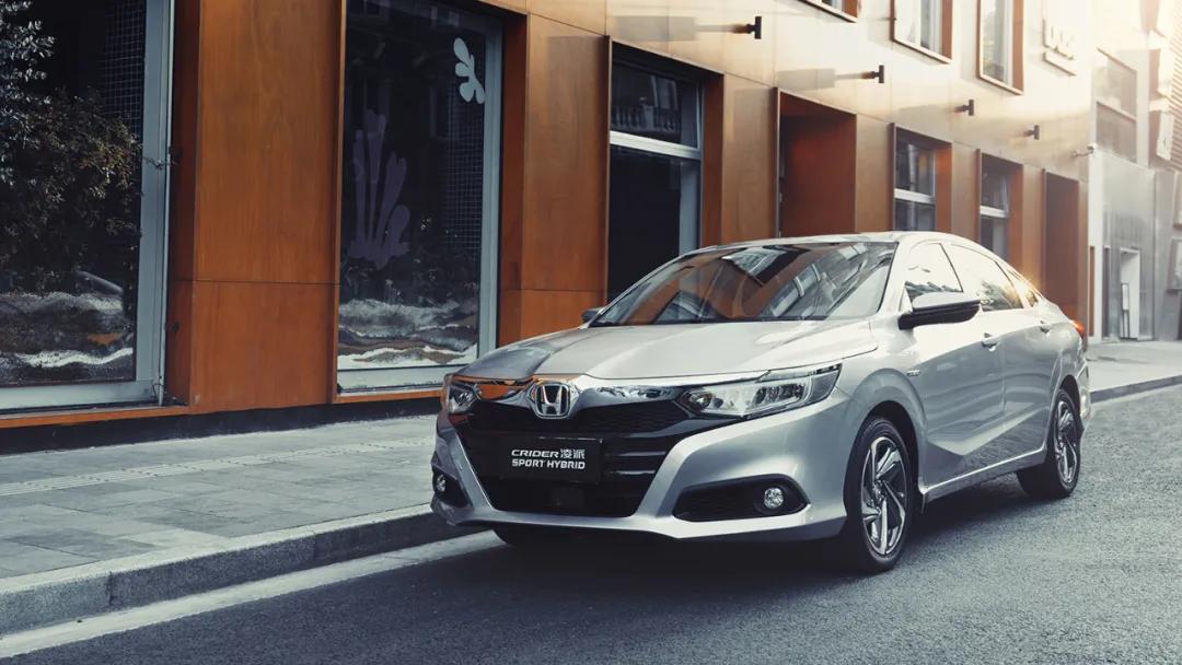 硬刚卡罗拉！全新凌派混动有多强？