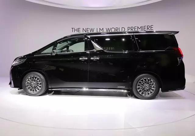 雷克萨斯LM：不止是MPV里的“战斗机”