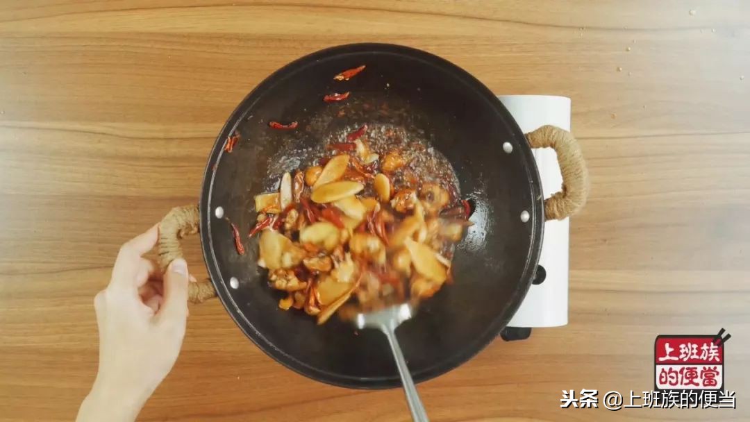 炒鸡最好吃的做法,香气扑鼻,真想赶紧学做!