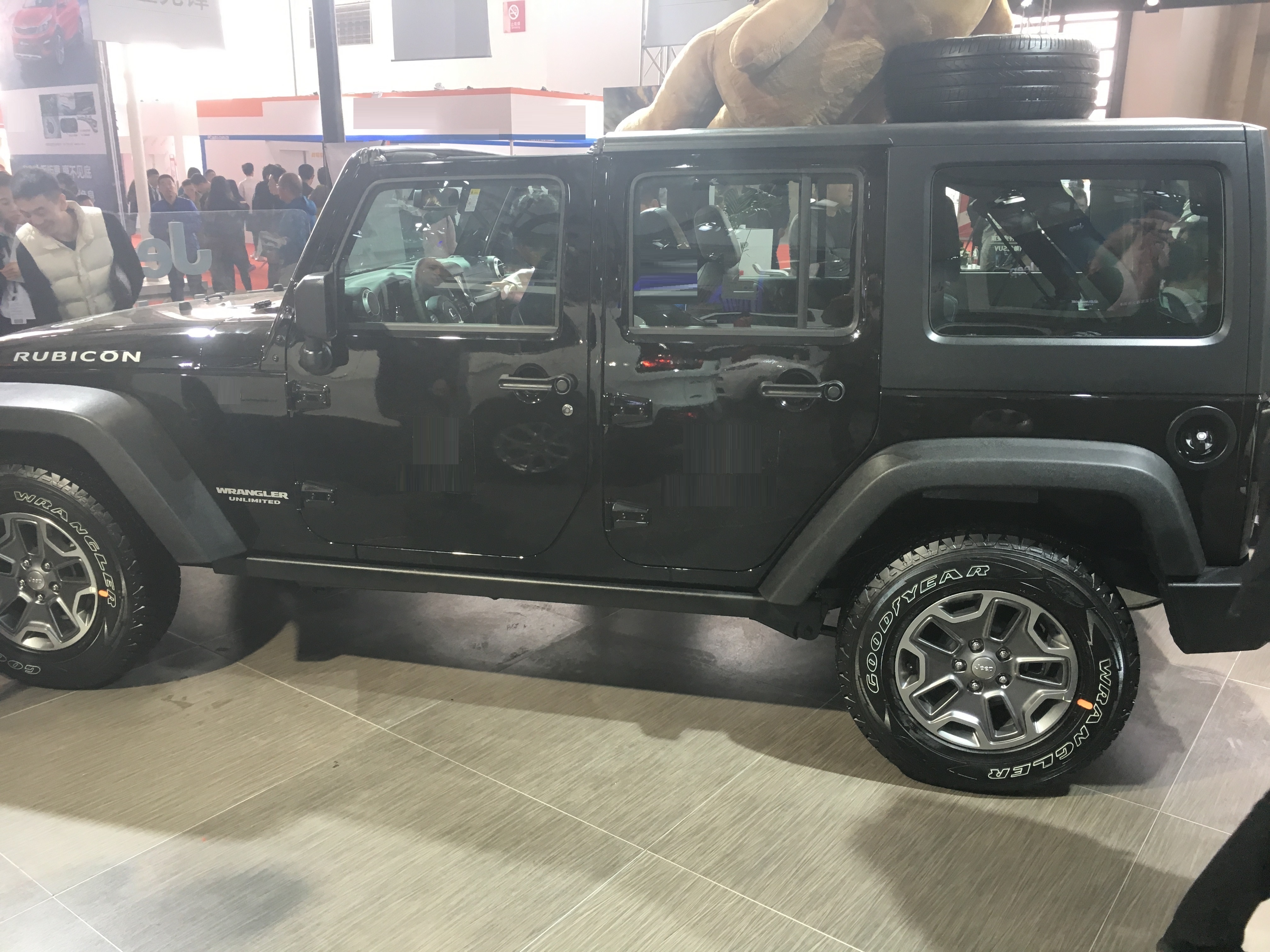 普拉多2700与4000性价比,普拉多与牧马人谁更值得购买