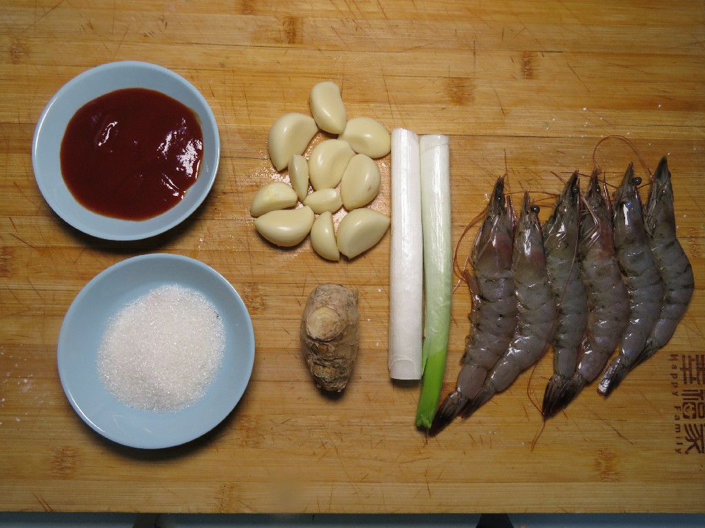 炒大虾需要提前焯水吗,大虾是直接炒还是焯水