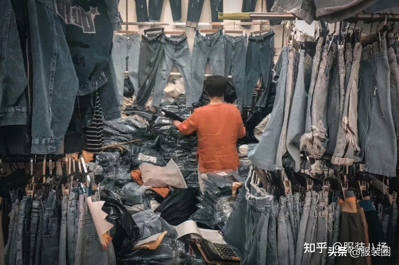 中大服装圈“三和大神”：拒绝流水线，快活打工人