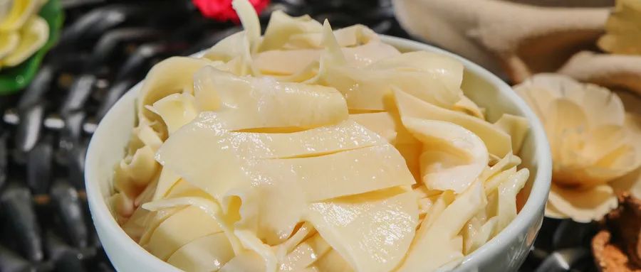 黄喉到底是牛的还是猪的,黄喉是海鲜吗