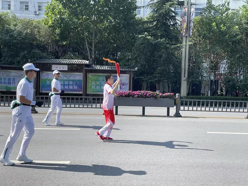 助力十四运奉献爱心,助力十四运暖心志愿行图片