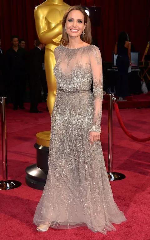 黎巴嫩爆炸发生后，巩俐章子怡的挚爱无声落泪……