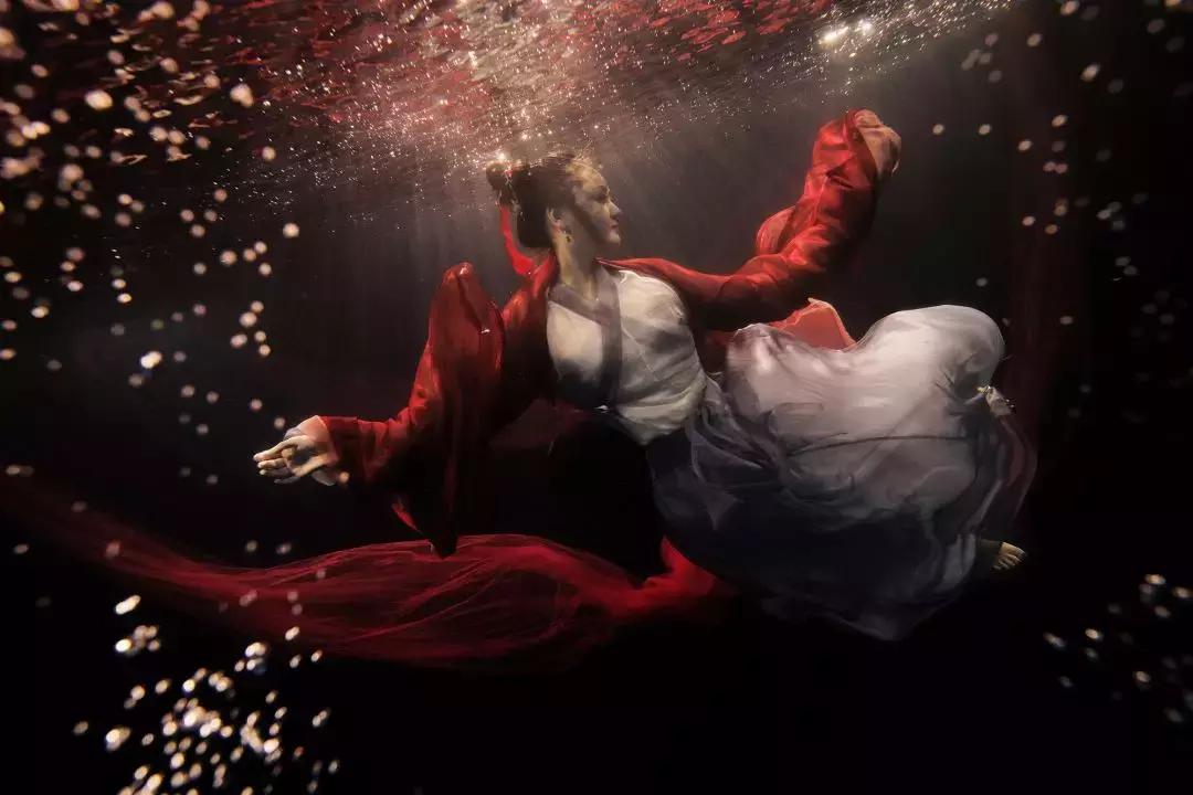 引爆星城！三亚仙气十足的水下摄影来长沙啦~湖南卫视率先取景