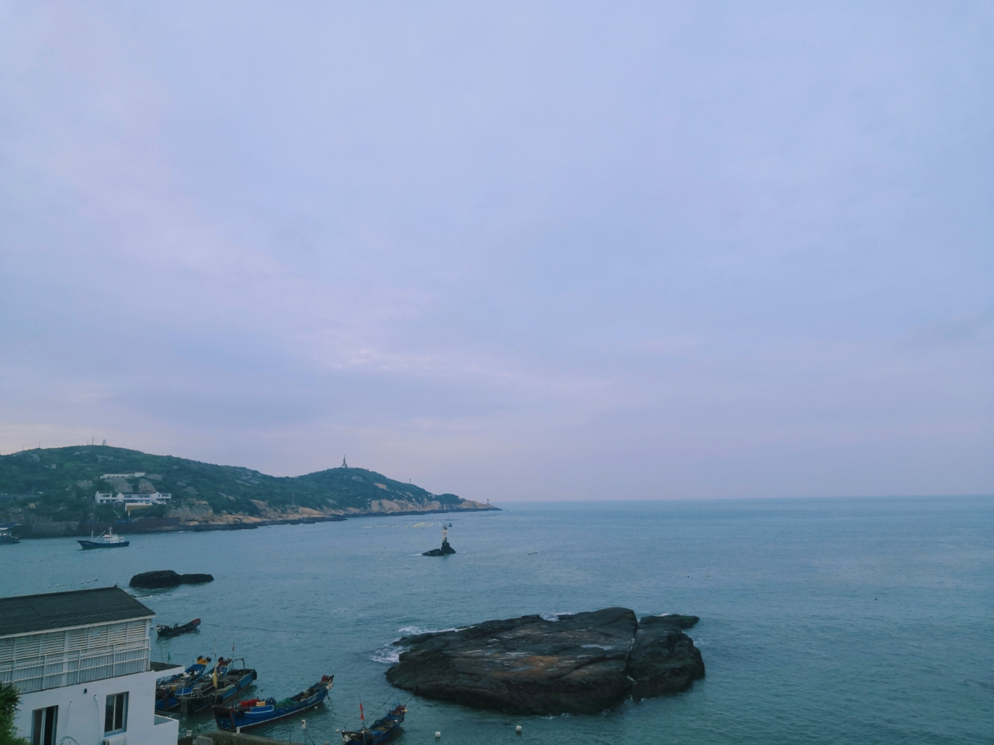 东极岛，这座远离城市喧嚣的小众海岛，因韩寒的《后会无期》大火