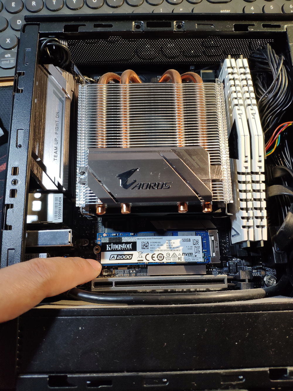 金士顿固态硬盘a2000怎么鉴别真假,金士顿固态500gn1跟a2000区别