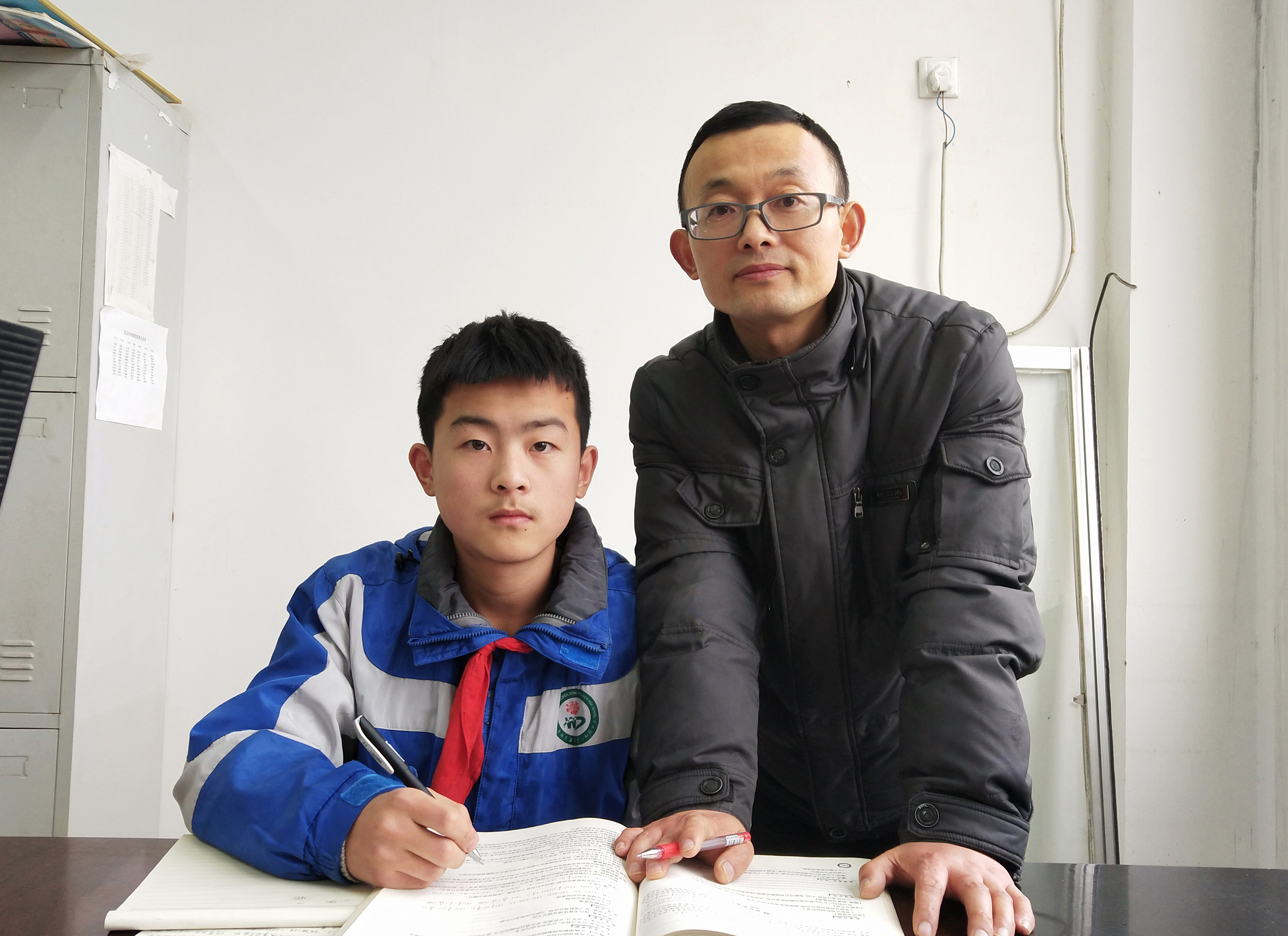 渭南一高中老师写给儿子的信,一封特级教师给孩子的信火了