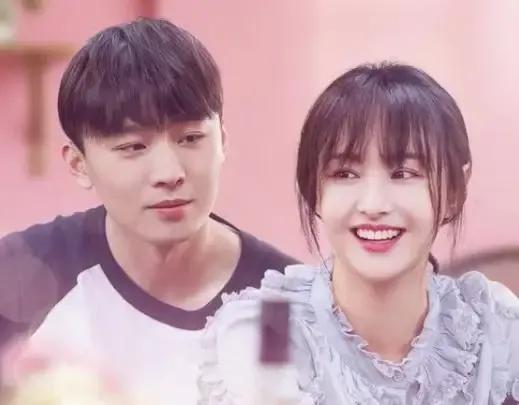 郑爽“代孕”，聪明人从她身上的三点早看得出来！