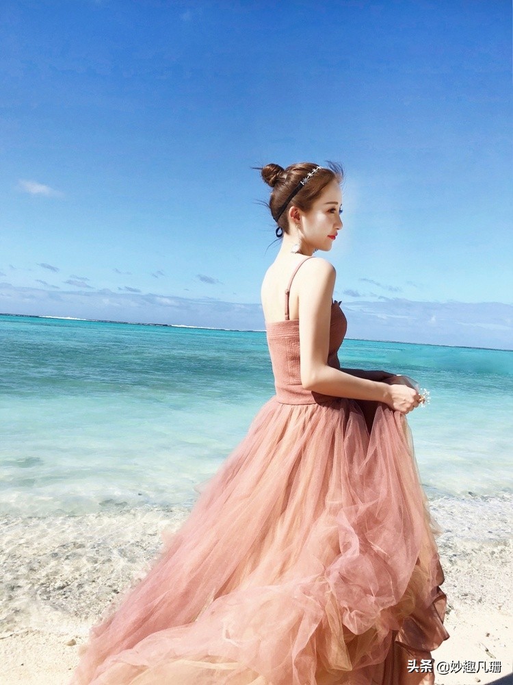 高端年会气质礼服推荐高级感,华丽设计感年会时尚轻奢高级礼服