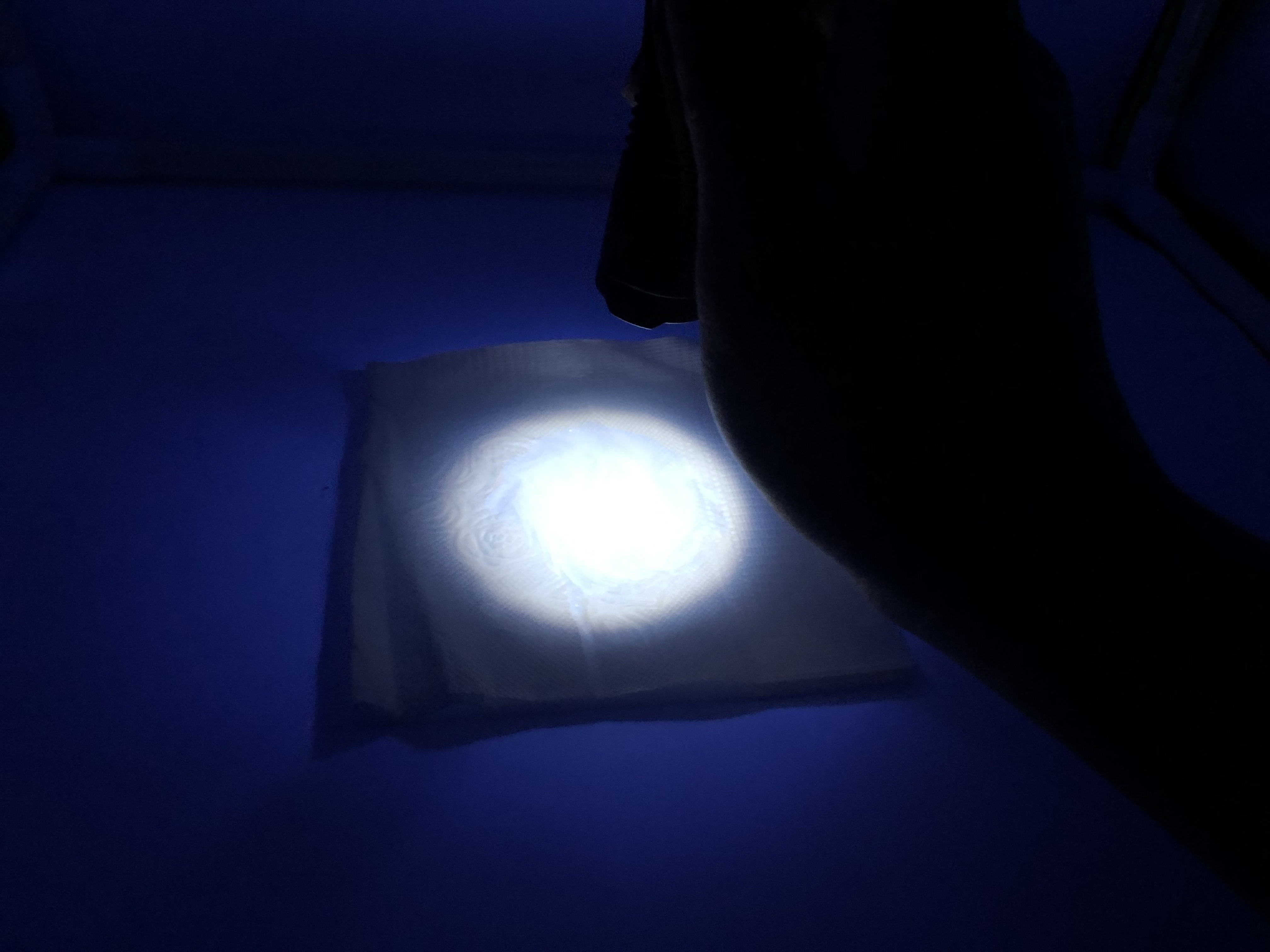 给女票搓了一年内衣，我想明白一个事儿——专用洗衣液微横测