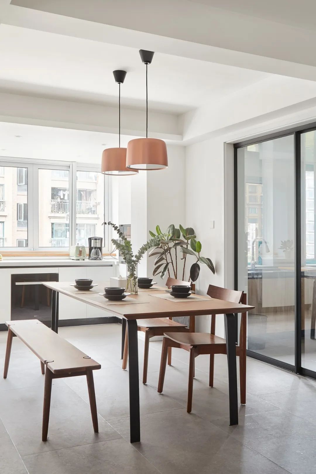 黑白灰现代简约风格铺什么地砖,简约式最流行灰色地砖