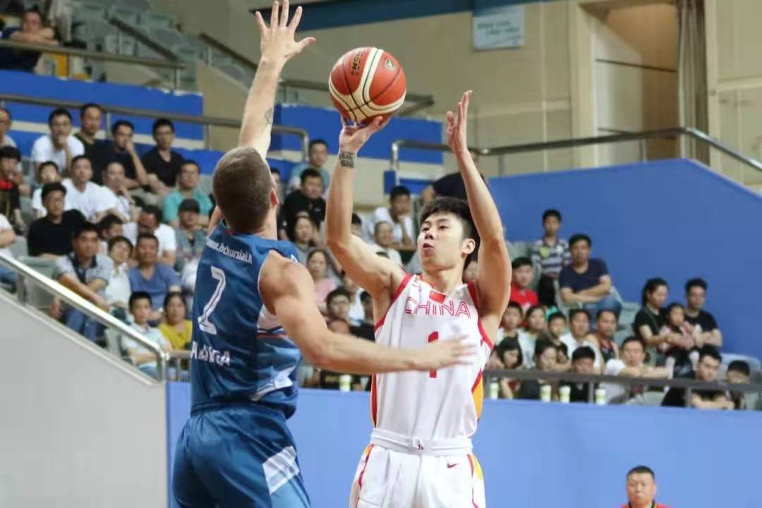 被列入冲冠的深圳，低调战澳门，队长称中国篮球应学欧洲