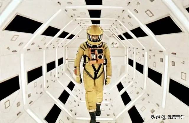 十大视觉震撼的太空科幻电影,五部让人大开眼界的科幻太空电影