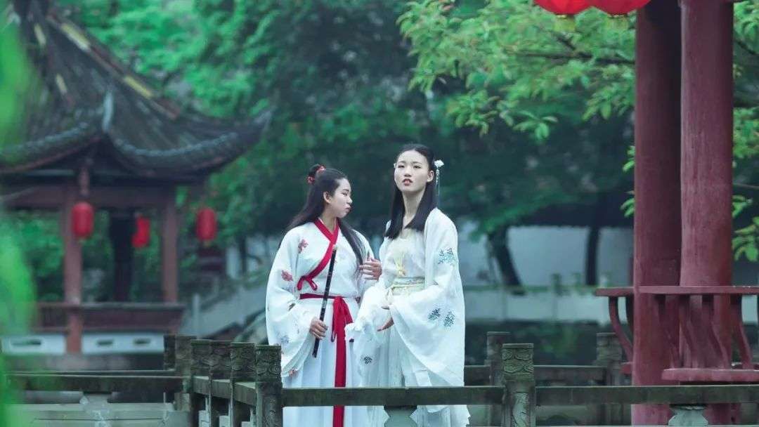 互联网分析师翟菜花接受采访,翟菜花互联网风云榜