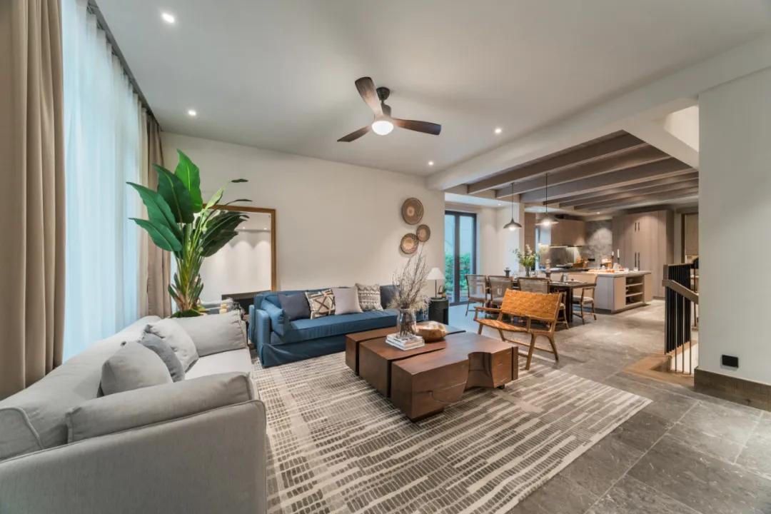 如果蓝湖郡搬到高新区管委会旁，有多少人能提前看到价值？