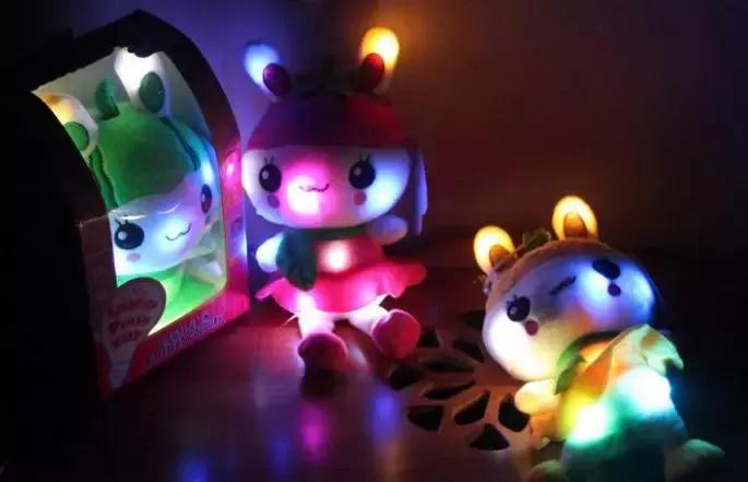 水晶泥、水宝宝，家长可千万别再给宝宝买这种危险的玩具了