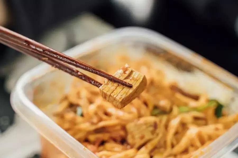 在杨浦区点一顿外卖多少钱,在五角场200块钱可以吃什么