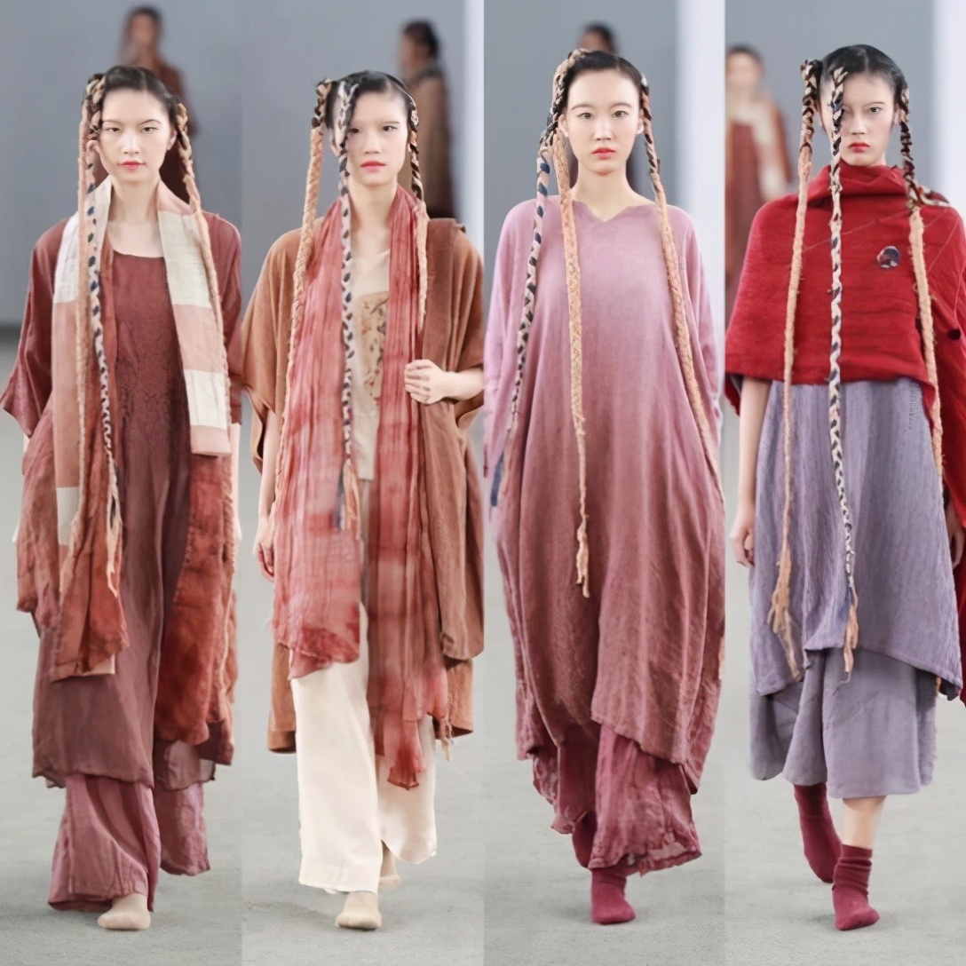 娜主编看秀 | 指间沙：繁华三千，一念光明