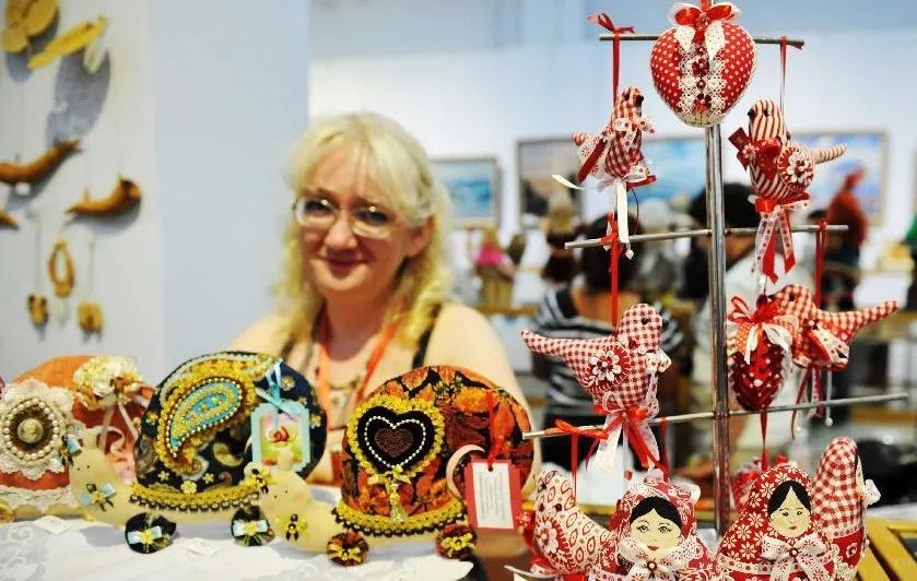 当成都遇见甜虾伏特加餐具套娃……