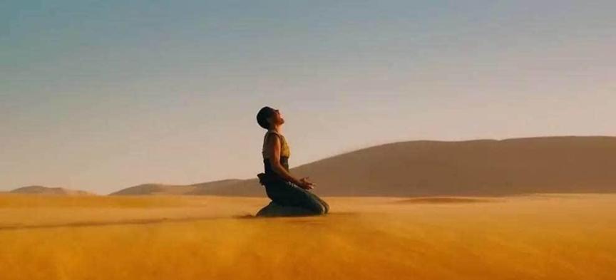 从剧情呈现、意象表达、主题含义挖掘奇幻电影《坠入》的魅力