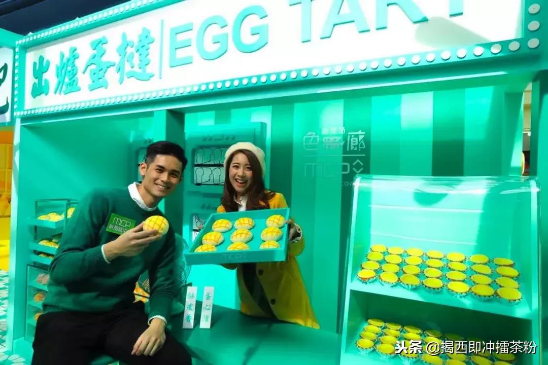 过分美丽!圣诞灯饰点亮香港:泰迪熊、比卡超、布丁狗陪你过圣诞