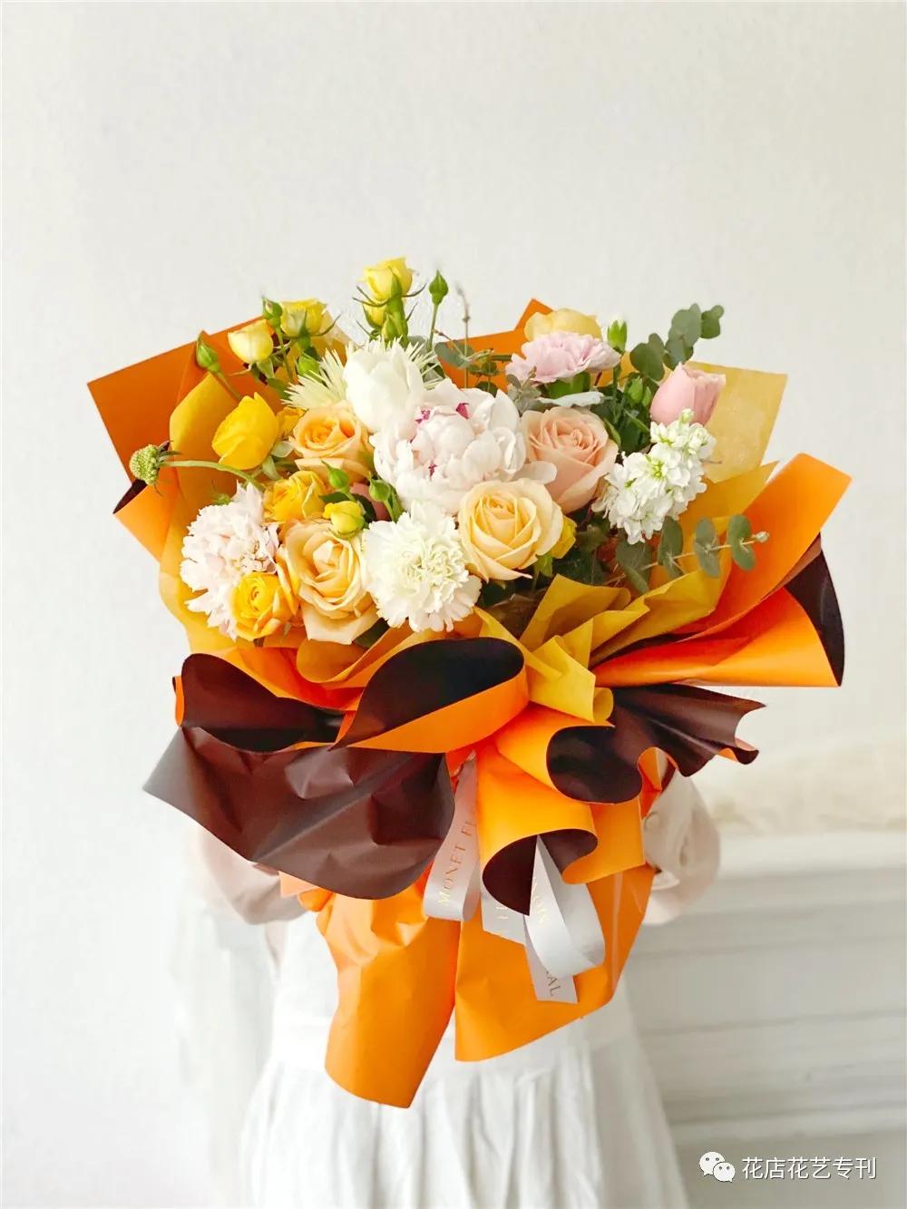 不到3年，她从全职辣妈变身为年营业额400万的花店老板