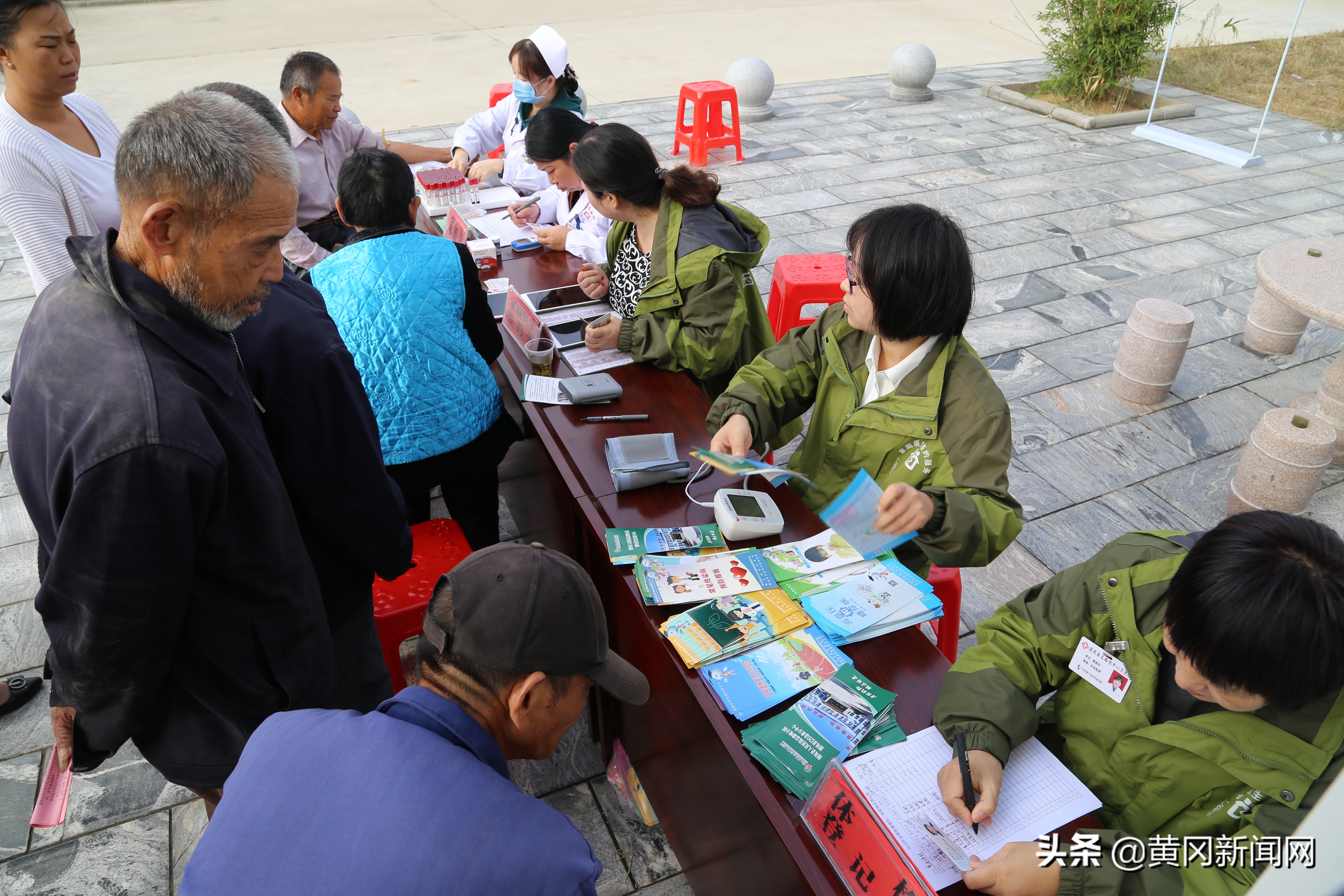 「团风县建设县域紧密型医共体探访之三」走在希望的田野上——团风县人民医院总路咀院区建设纪实