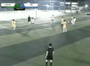 各个球员遭恶意犯规,野球场被恶意犯规队友霸气回击