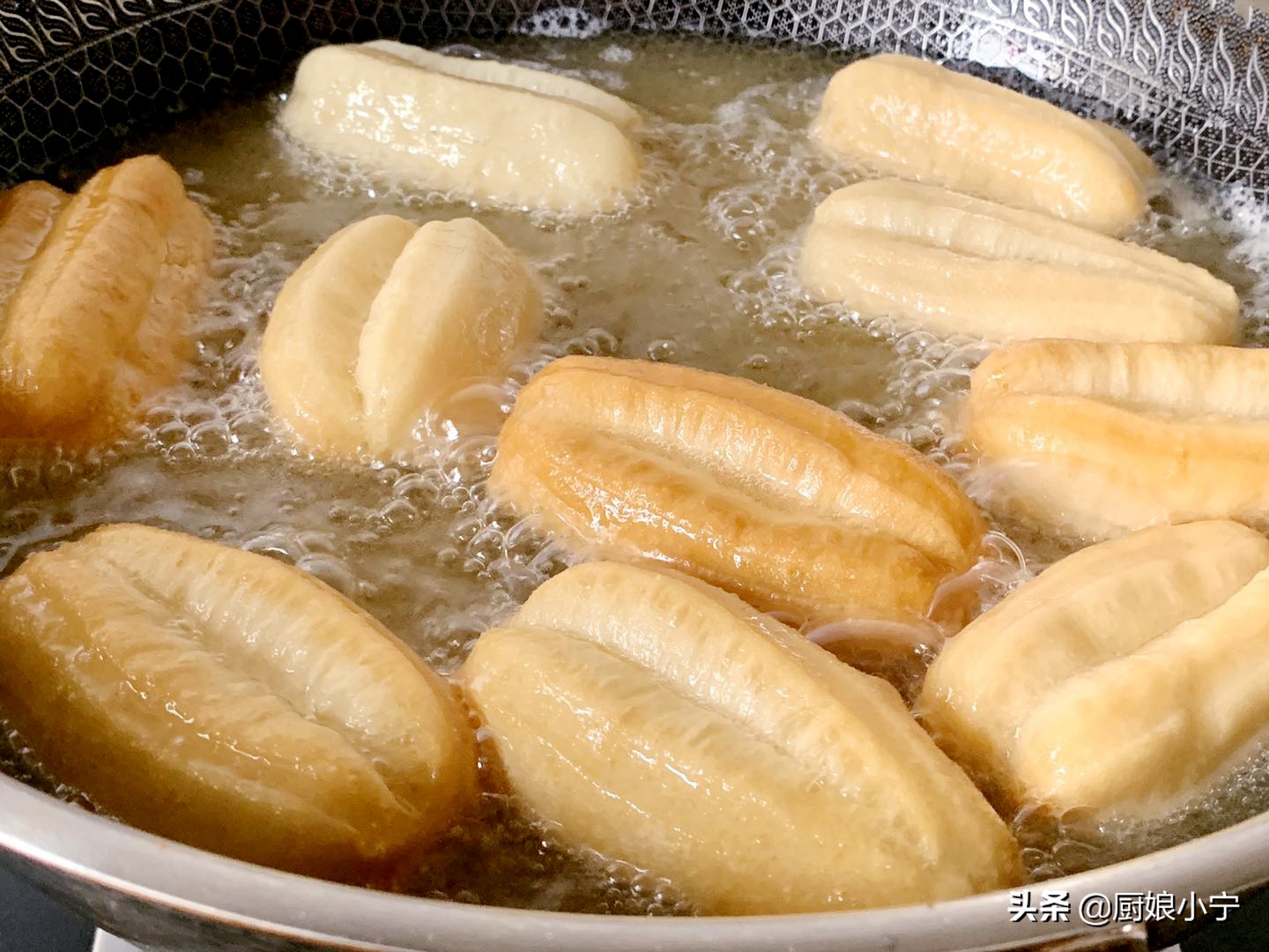 油条正宗做法和配方不加蛋,油条不要小苏打粉家常做法