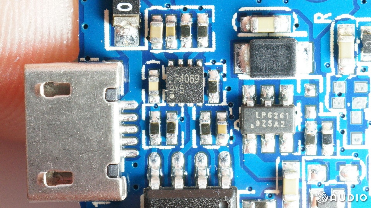 qcyt4钃濈墮鑰虫満鎷嗚В,qcy钃濈墮鑰虫満t13娴嬭瘎鎷嗚В