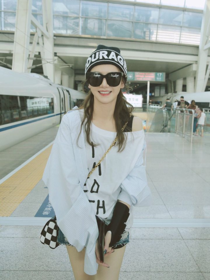 拍照如何笑得自然的技巧,拍照怎么笑的自然温柔