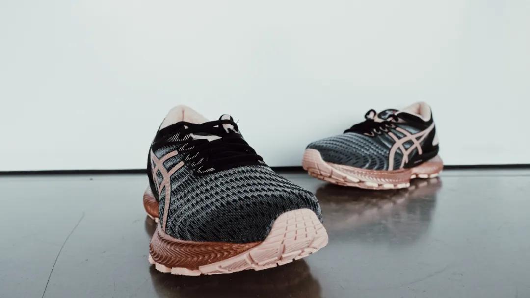 asics亚瑟士跑鞋怎么选,asics亚瑟士四代