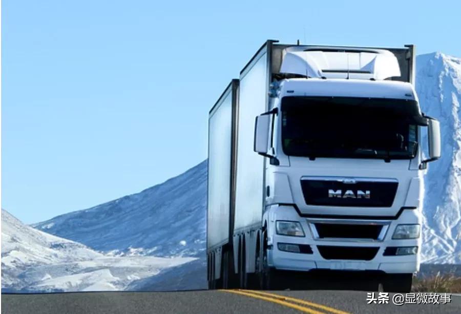 货运司机被挤压,被货车挤下高速的司机怎么样了