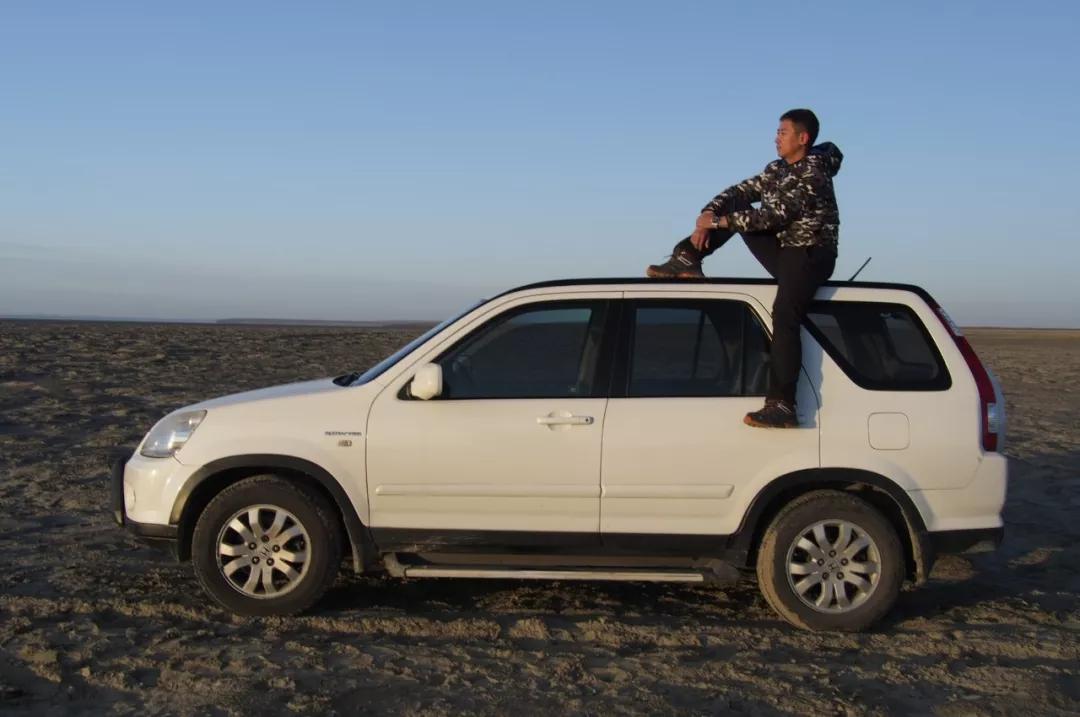 租车自驾旅游爆胎怎么办,租车自驾刮蹭怎么处理