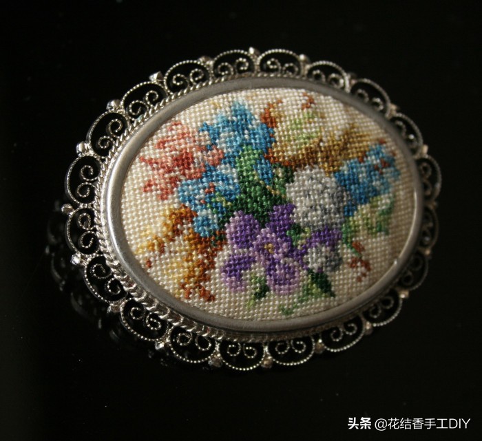 刺绣装饰项链,超级简单又可爱的刺绣教程