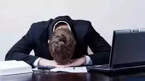 员工撒谎必须要揭穿吗,员工撒谎要不要开除