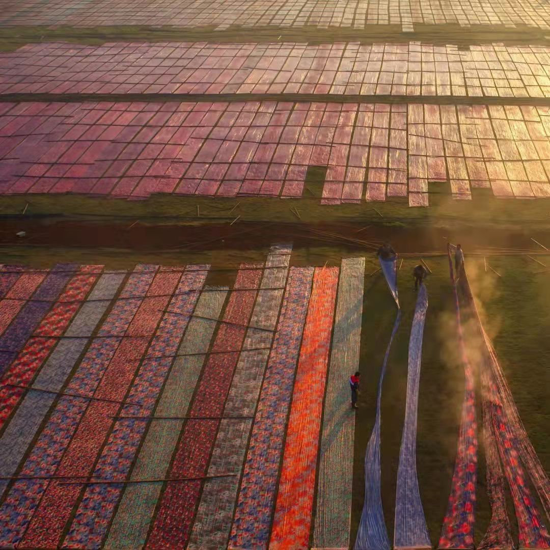 两个“匠人”的爱情：除了爱情，我们靠什么来抵抗庸俗？