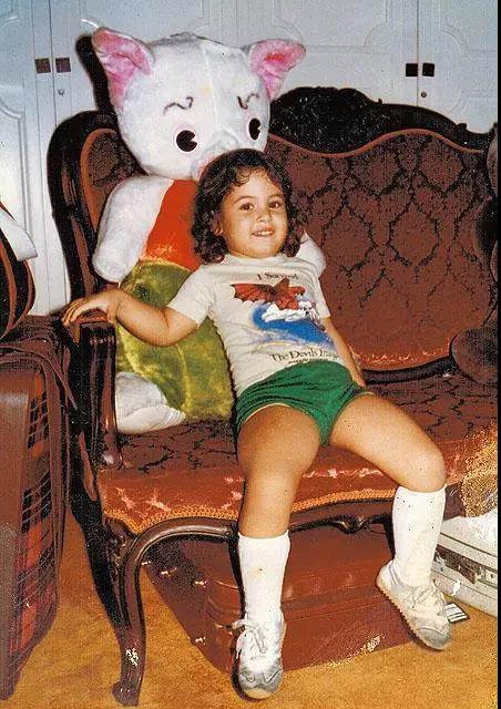 儿女死的死疯的疯,身为澳门第一美人的她,嫁给赌王是一生的错?