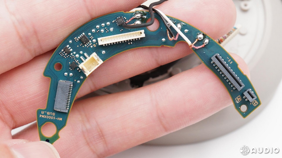 索尼耳机wh1000xm4拆卸视频,索尼wh-1000xm4全球购