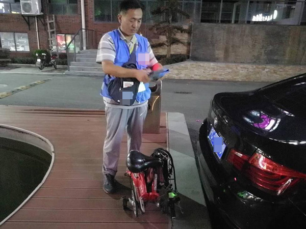 百亿市场下的代驾司机：黑夜里，有关等级、尊严和生计的故事