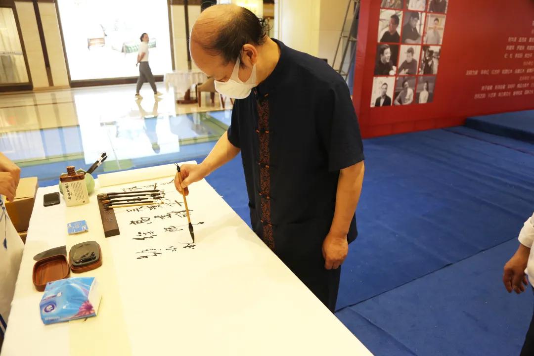 让艺术走进生活让陶艺丰富生活,让艺术品走进生活