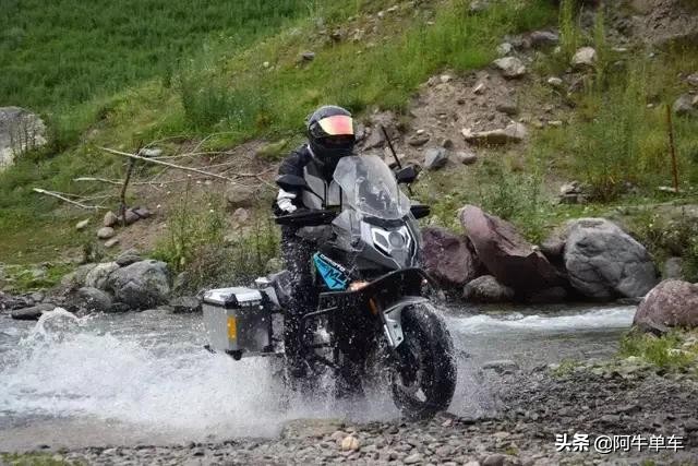 哪种摩托车骑起来安全,摩托车如何骑才安全视频