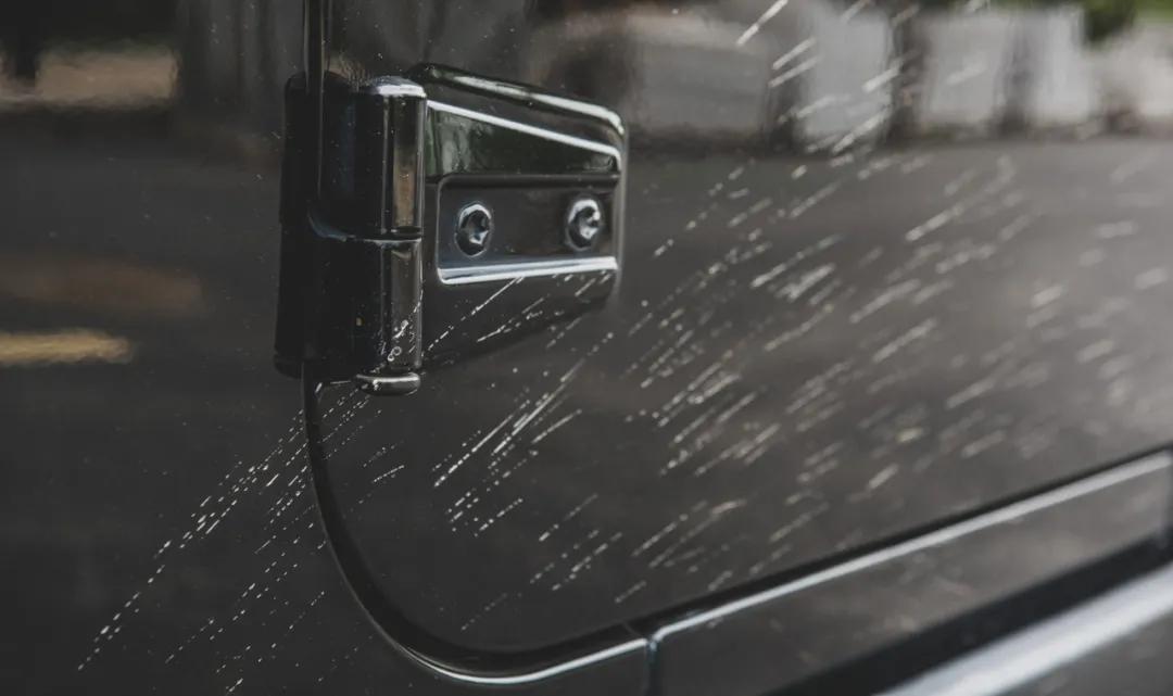 在城中开牧马人代步的人？我敬你是条汉子！