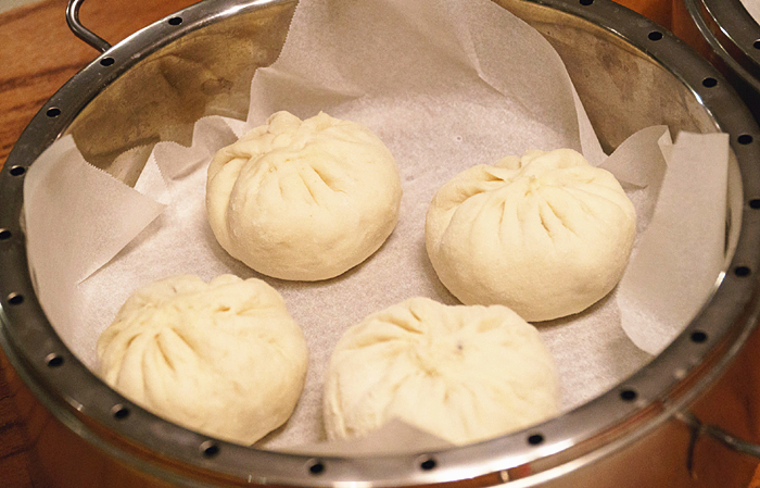 蒸包子出现死面塌陷视频,蒸包子塌皮怎么处理好吃