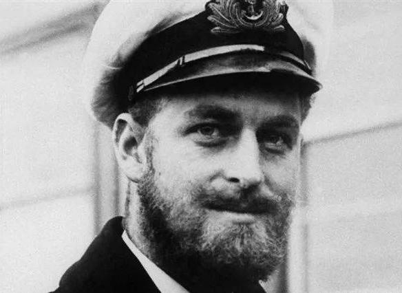 查尔斯长得像谁,查尔斯评价哈里