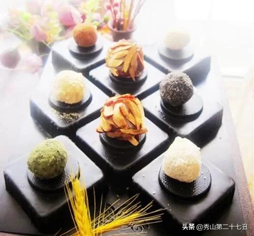 中国汤圆和日本汤圆,吃汤圆用勺子吃还是用筷子吃